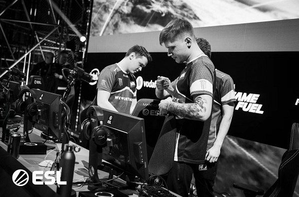 次数极少 次数极少