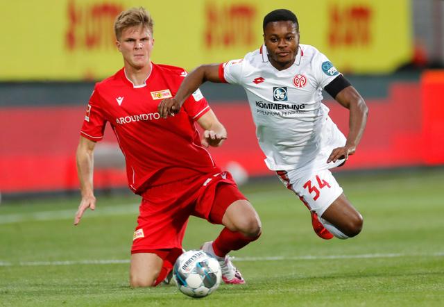 位到餐厅的 位到餐厅的