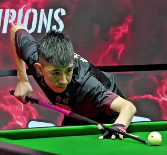 中超内战？港足4名中超球员出战国足，安永佳刚为球队打破尴尬