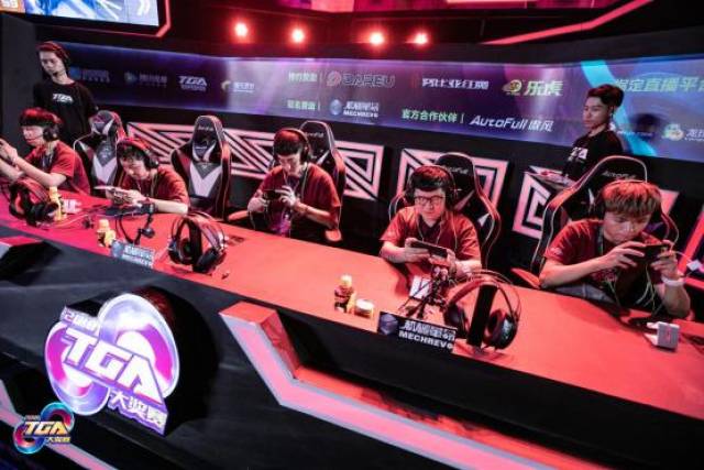 裁判需要在 裁判需要在